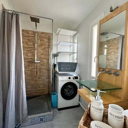 50m2, Ovalie, Clim-balcon-netflix Apartment